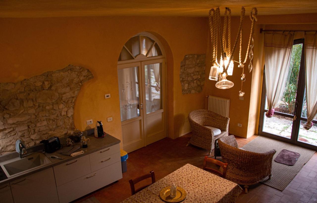 Due Archi Bed & Breakfast Sant'Ambrogio di Valpolicella Bagian luar foto