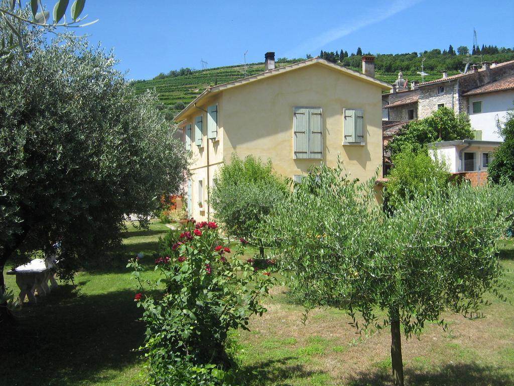 Due Archi Bed & Breakfast Sant'Ambrogio di Valpolicella Bagian luar foto